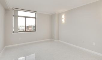 7111 WOODMONT Ave 602, Bethesda, MD 20815