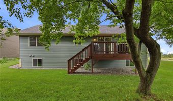 623 Autumn Dr, Altoona, WI 54720