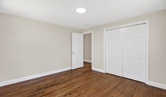 41 Piscitello Dr, Branford, CT 06405