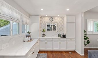 6501 STONEHAM Rd, Bethesda, MD 20817