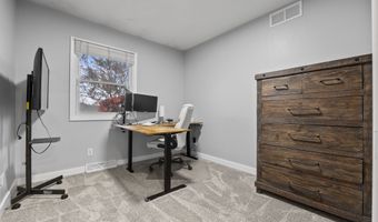 108 12th Ave SW, Altoona, IA 50009