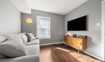 907 S ROLFE St 1A, Arlington, VA 22204