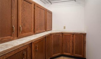 1415 Lake St 105, Alexandria, MN 56308