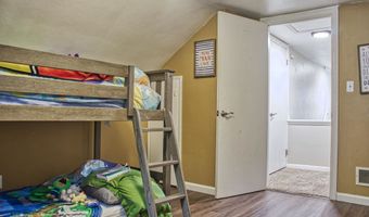 1702 S DOUGLAS St, Appleton, WI 54914