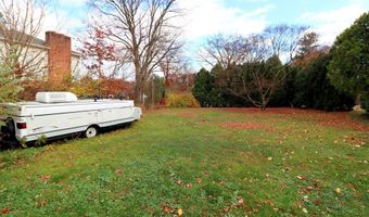 320 S 9TH St, Akron, PA 17501