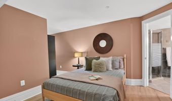 9715 SINGLETON Dr, Bethesda, MD 20817