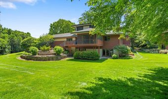 5870 Persimmon Dr, Fitchburg, WI 53711