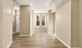 1033 5TH St NE A, Washington, DC 20002