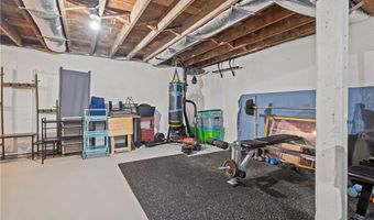 96 Dexter Rd, Scituate, RI 02857