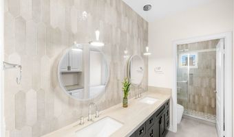 8125 E Oxley Ct, Anaheim, CA 92808