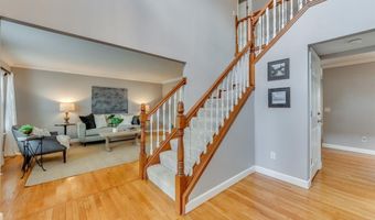 13153 Barrett Meadows Dr, Des Peres, MO 63021
