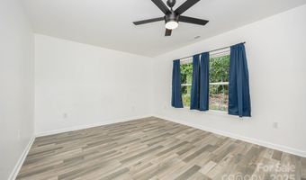 611 Fernwood Dr, Albemarle, NC 28001