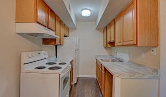 90 VILLAGE Dr, Dover, DE 19904