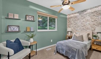1115 Shadowoak Dr, Ballwin, MO 63021