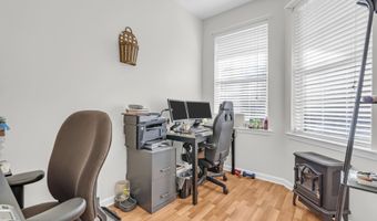 252 Hawthorn Ln, Barnegat, NJ 08005