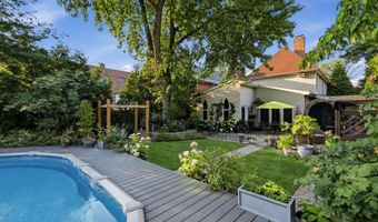 82 W 34TH St, Bayonne, NJ 07002