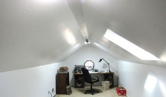 1901 N 600 Rd, Baldwin City, KS 66006