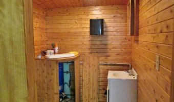 645 Evansville Rd, Brownington, VT 05860