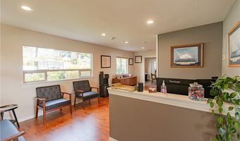140 W Hawthorne St, Fallbrook, CA 92028