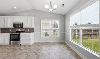 3675 Highland Dr, Ayden, NC 28513