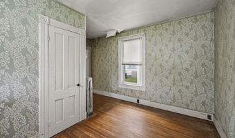 34-36 Crandall St, Adams, MA 01220