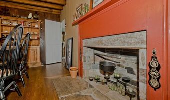 175 Huntinghouse Rd, Glocester, RI 02857