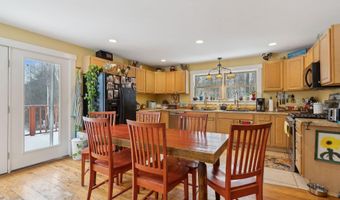 30 Pine Tree Ln, Augusta, ME 04330