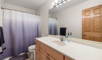 201 11th St NW, Altoona, IA 50009