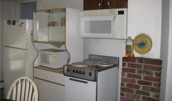 188 Greene Ln, Middletown, RI 02840