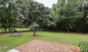 110 Pioneer Dr, Athens, GA 30605