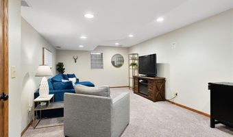601 24th St NW, Austin, MN 55912