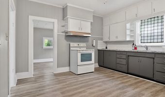 545 7th St, Adams, NE 68301