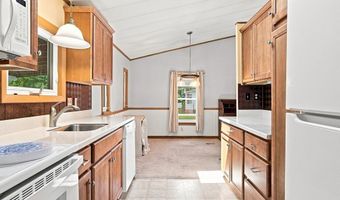 27 Castle Rd 153, Attleboro, MA 02703