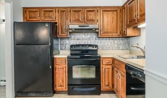 55 Mill Plain Rd 32-20, Danbury, CT 06811