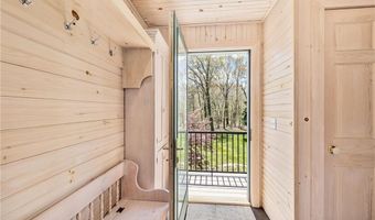 900 South Rd, East Greenwich, RI 02818