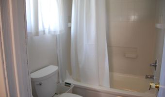 1706 Tennessee St, Alford, FL 32420