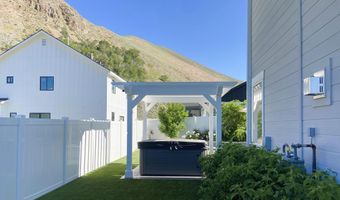 114 Cowcatcher Loop, Bellevue, ID 83313