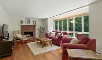 38 Cambridge Rd, Bedford, NH 03110