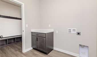 1683 20th Ave SE, Altoona, IA 50009