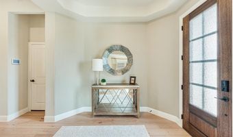210 Comanche Trl, Alvarado, TX 76009