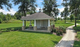 40590 N North Newport Dr, Antioch, IL 60002