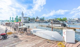 24 Bethune St, Alexandria Bay, NY 13607