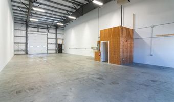 376 Dry Bridge Rd J2, North Kingstown, RI 02852