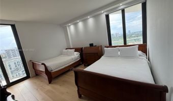 19500 E Turnberry Way 18D, Aventura, FL 33180