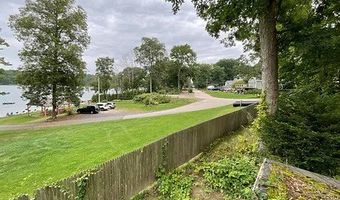 131 Lakewood Dr, Coventry, CT 06238