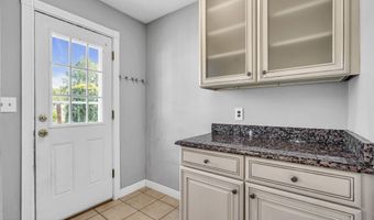 55 South Ave, Bayville, NJ 08721