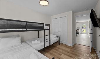 1511 Lisbon Ln, Charlotte, NC 28269