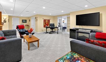 3 RAYMOND Ln, Belle Mead, NJ 08502