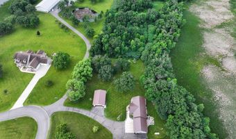 4700 Rural Oaks Dr SE, Alexandria, MN 56308
