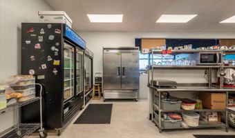 215 SE 10TH St, Bandon, OR 97411